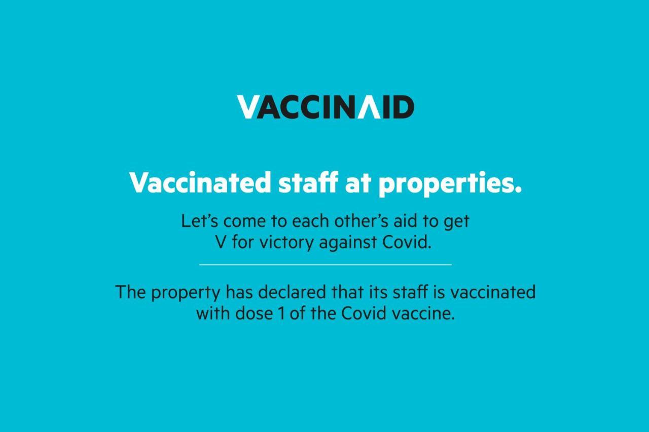 Vaccinated Staff - Capital O 13823 Hotel Praveen International Ulhasnagar Экстерьер фото